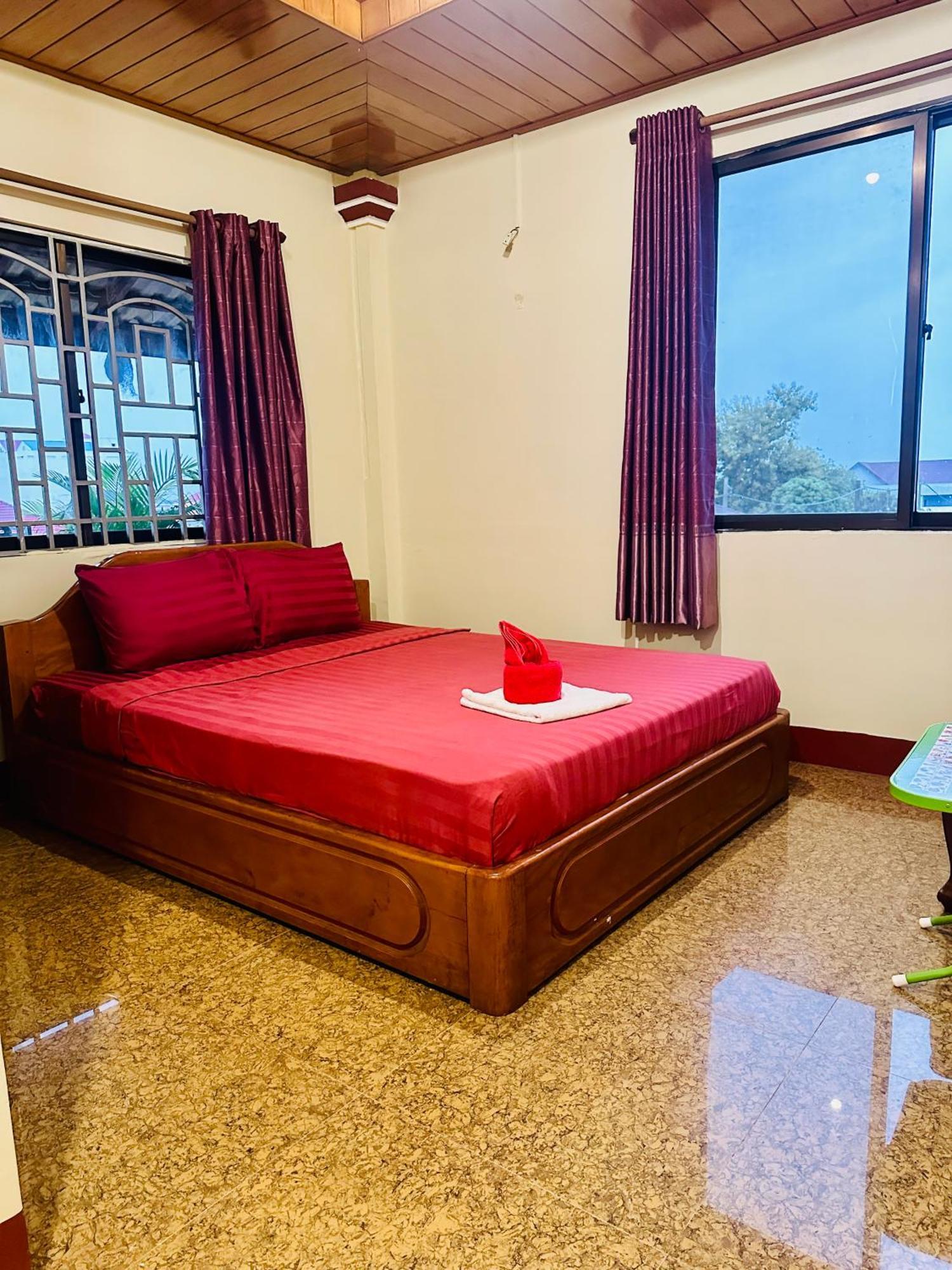 Stoeng Treng Savet Hostel מראה חיצוני תמונה